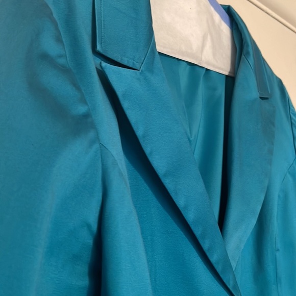 Pendleton casual blazer with two button front, classic notched collar. Size 16. - Picture 5 of 8